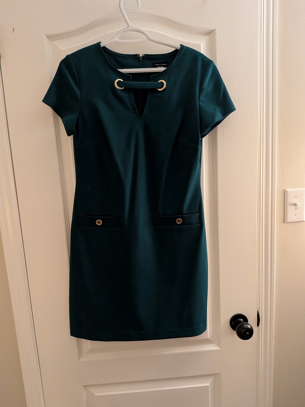 Tommy Hilfiger Green Short-Sleeve Sheath Dress with Gold Accents Size Small